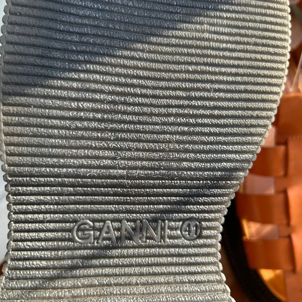 Ganni creeper grid